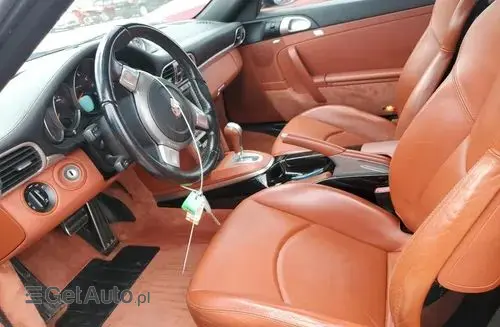 PORSCHE 911 Carrera 