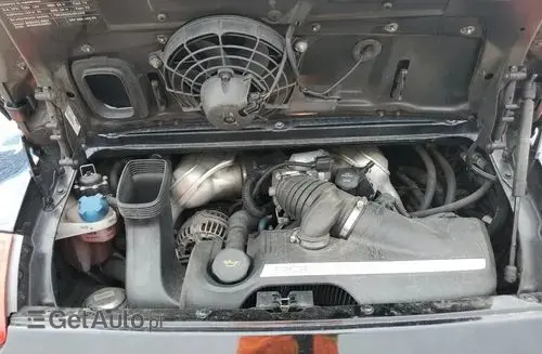 PORSCHE 911 Carrera 
