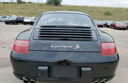 PORSCHE 911 Carrera 