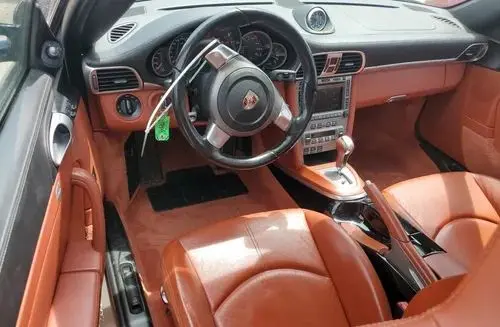 PORSCHE 911 Carrera 