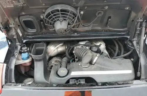 PORSCHE 911 Carrera 