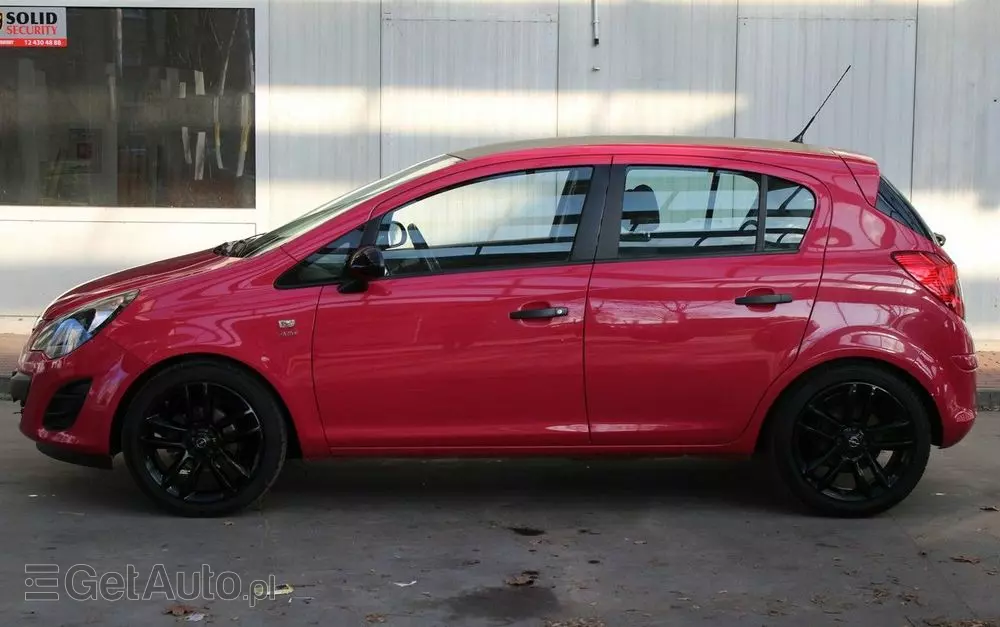 OPEL Corsa 1.4 16V Color Edition