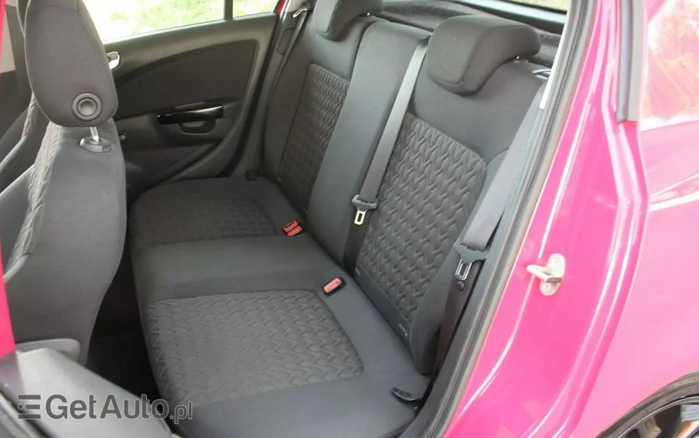 OPEL Corsa 1.4 16V Color Edition