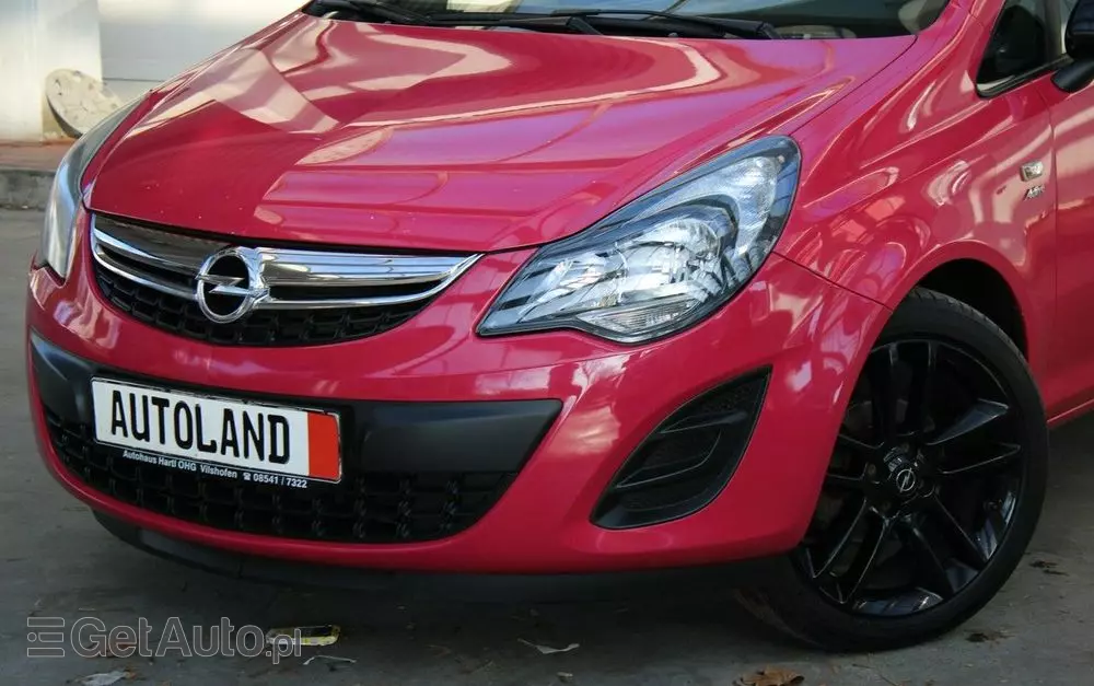 OPEL Corsa 1.4 16V Color Edition