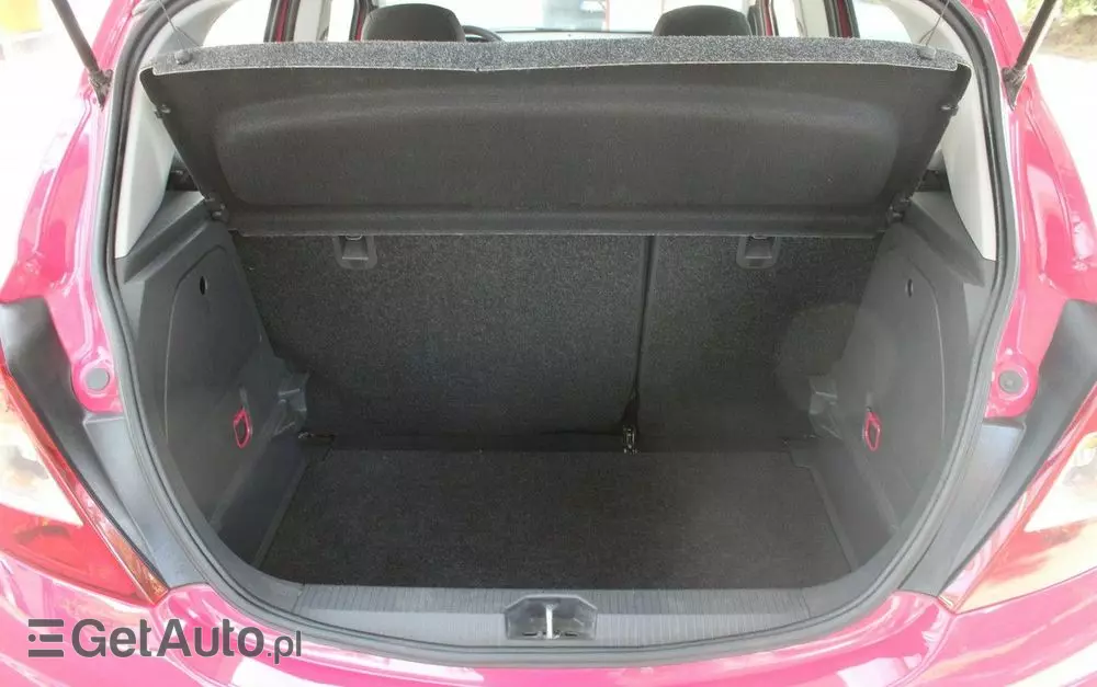 OPEL Corsa 1.4 16V Color Edition