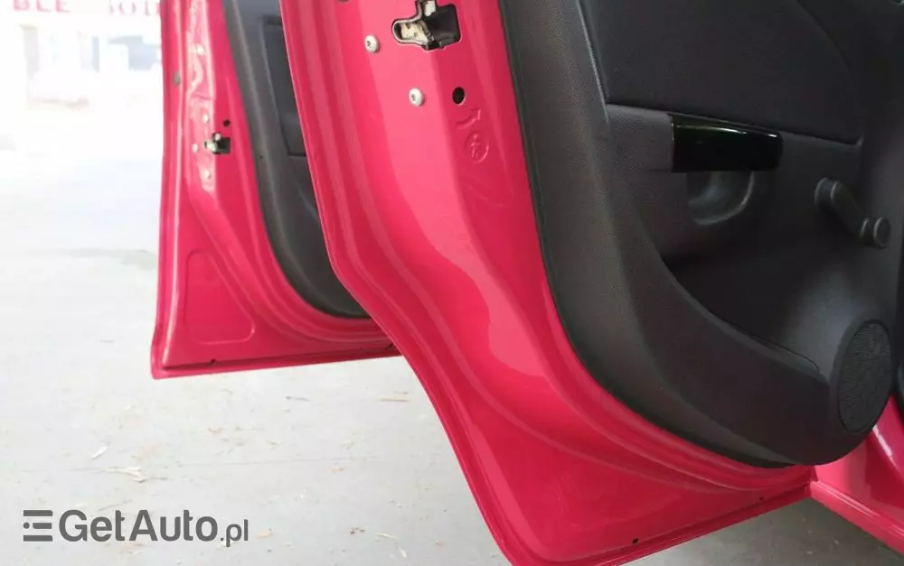 OPEL Corsa 1.4 16V Color Edition