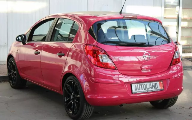 OPEL Corsa 1.4 16V Color Edition