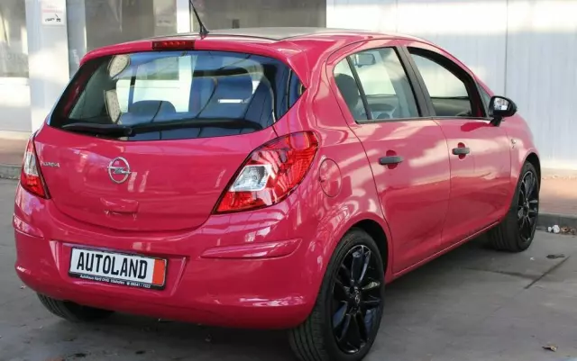 OPEL Corsa 1.4 16V Color Edition