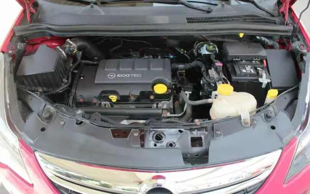 OPEL Corsa 1.4 16V Color Edition