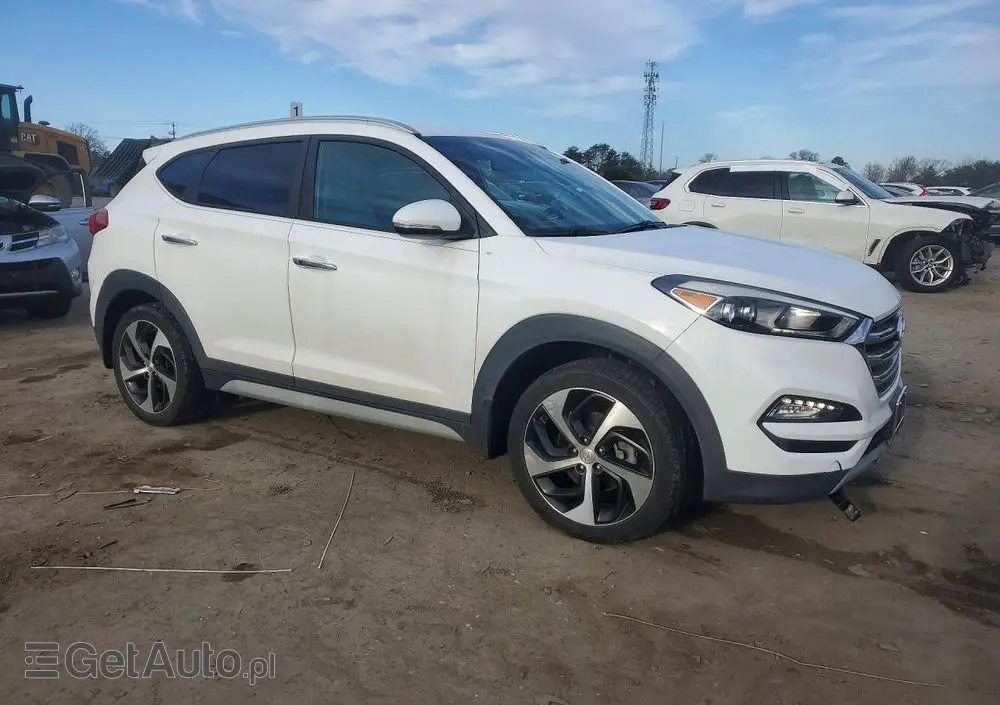 HYUNDAI Tucson 