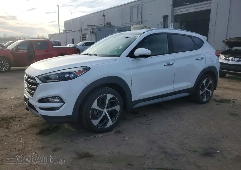 HYUNDAI Tucson 