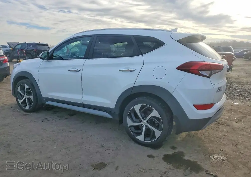 HYUNDAI Tucson 