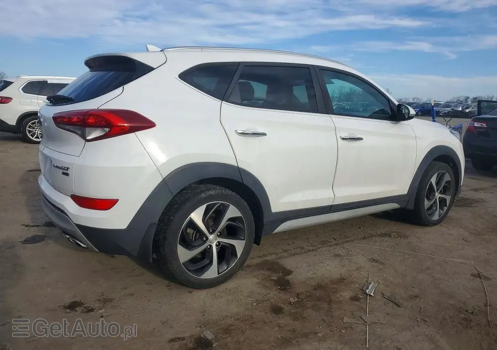 HYUNDAI Tucson 