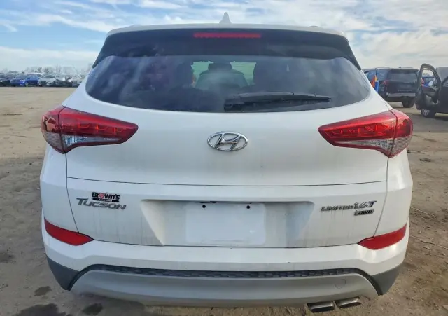 HYUNDAI Tucson 
