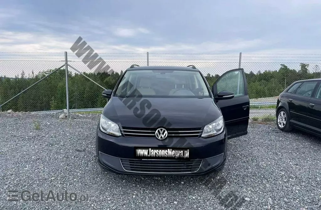 VOLKSWAGEN Touran 
