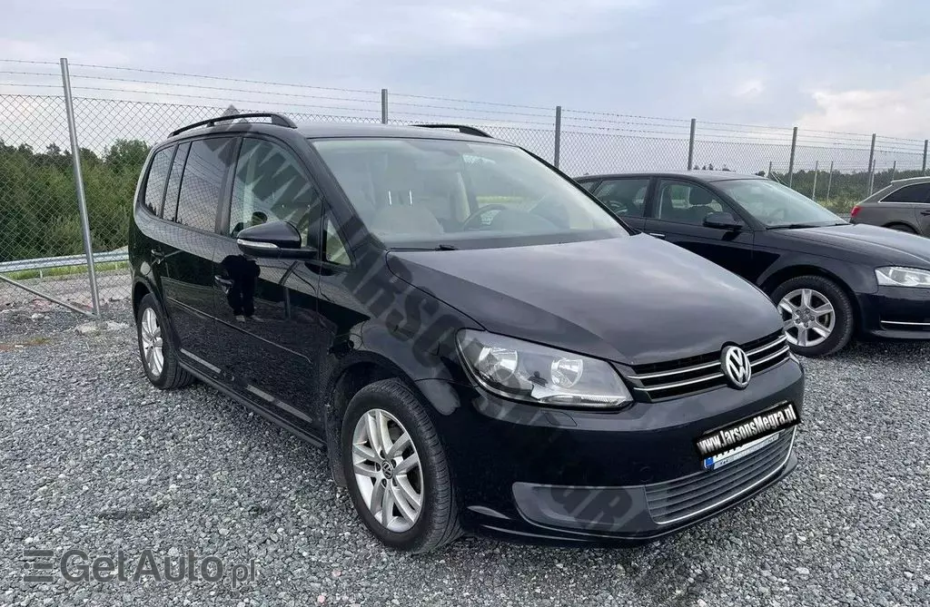 VOLKSWAGEN Touran 