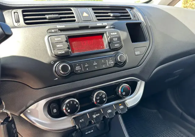 KIA Rio 1.2 Edition 7
