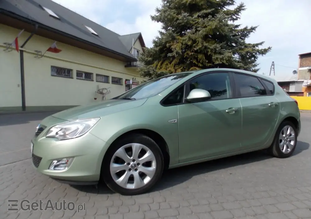 OPEL Astra 1.6 Color Edition