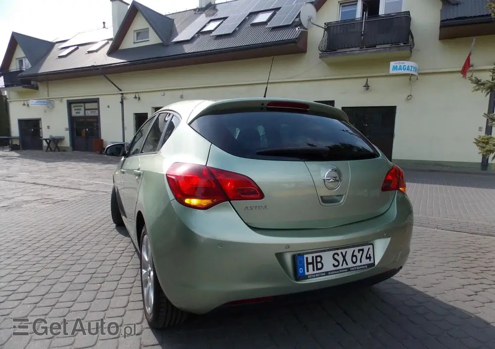 OPEL Astra 1.6 Color Edition