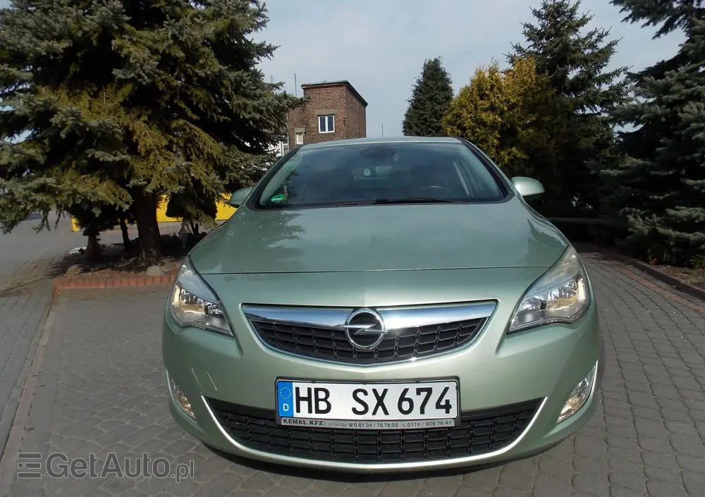 OPEL Astra 1.6 Color Edition