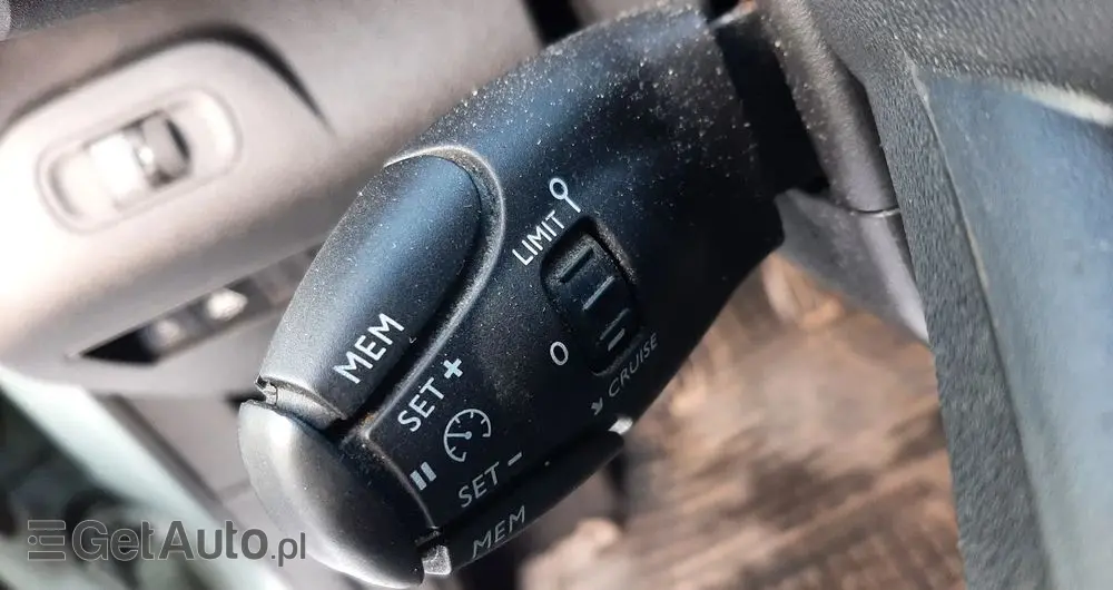 CITROËN Berlingo XL PureTech 110 SHINE