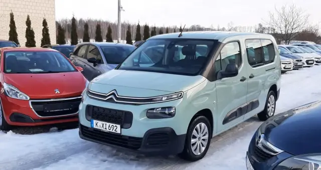 CITROËN Berlingo XL PureTech 110 SHINE