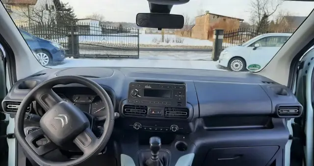 CITROËN Berlingo XL PureTech 110 SHINE