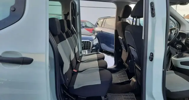 CITROËN Berlingo XL PureTech 110 SHINE