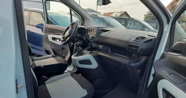 CITROËN Berlingo XL PureTech 110 SHINE