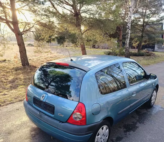 RENAULT Clio 1.2 i 16V (75 KM)