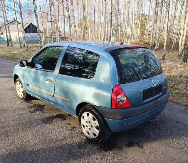 RENAULT Clio 1.2 i 16V (75 KM)