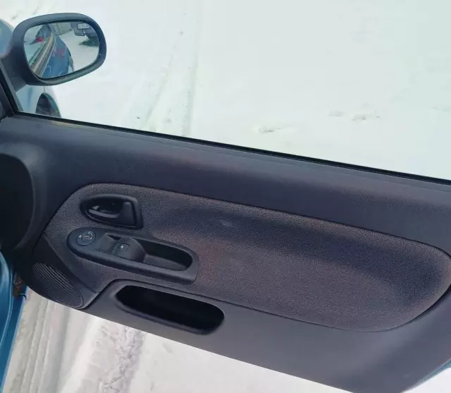 RENAULT Clio 1.2 i 16V (75 KM)