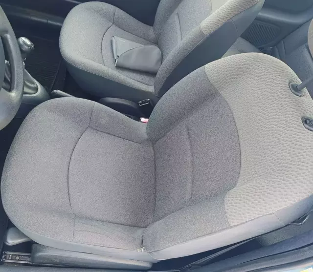 RENAULT Clio 1.2 i 16V (75 KM)