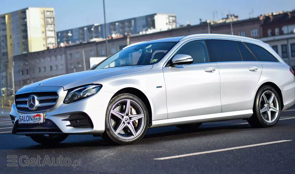 MERCEDES-BENZ Klasa E 300 de AMG