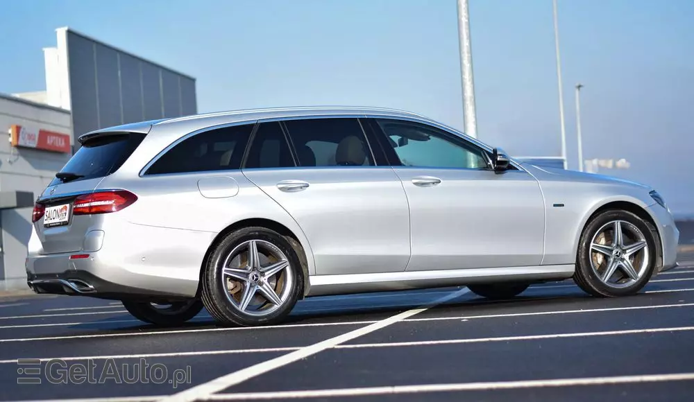 MERCEDES-BENZ Klasa E 300 de AMG