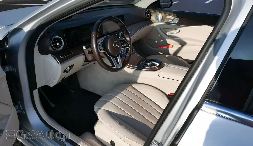 MERCEDES-BENZ Klasa E 300 de AMG