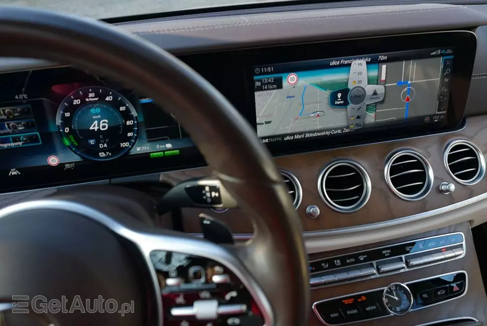 MERCEDES-BENZ Klasa E 300 de AMG