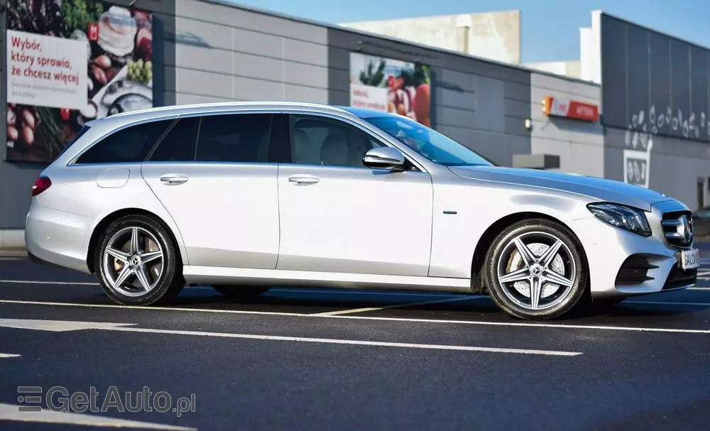 MERCEDES-BENZ Klasa E 300 de AMG