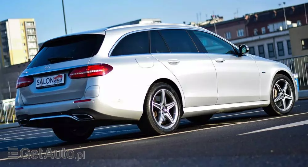 MERCEDES-BENZ Klasa E 300 de AMG