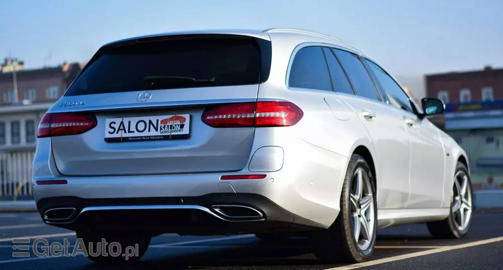 MERCEDES-BENZ Klasa E 300 de AMG