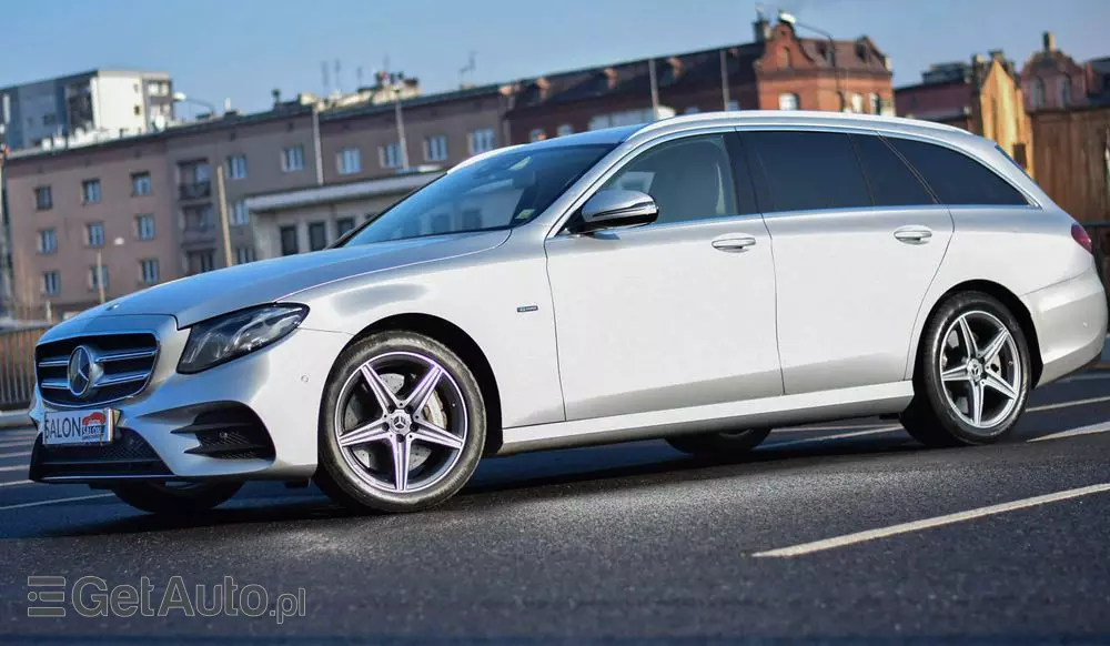 MERCEDES-BENZ Klasa E 300 de AMG