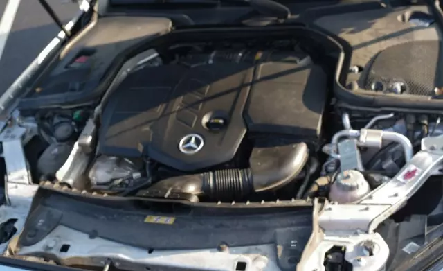 MERCEDES-BENZ Klasa E 300 de AMG