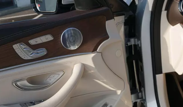 MERCEDES-BENZ Klasa E 300 de AMG