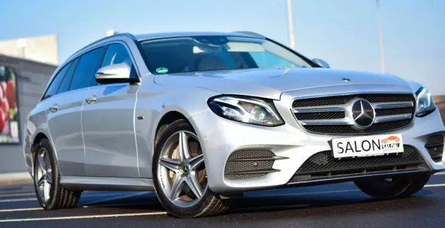 MERCEDES-BENZ Klasa E 300 de AMG