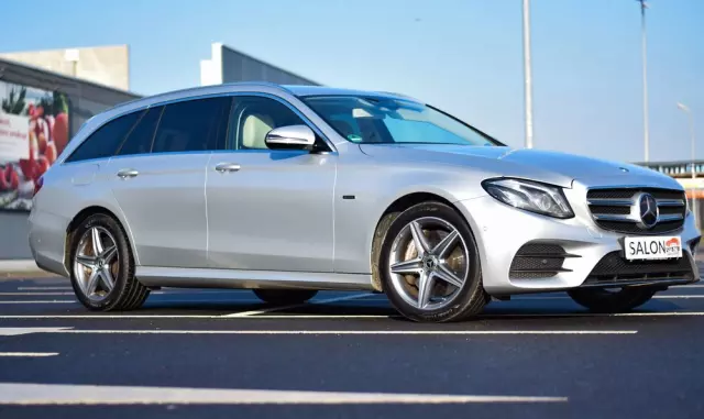 MERCEDES-BENZ Klasa E 300 de AMG