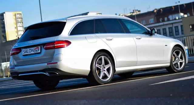 MERCEDES-BENZ Klasa E 300 de AMG