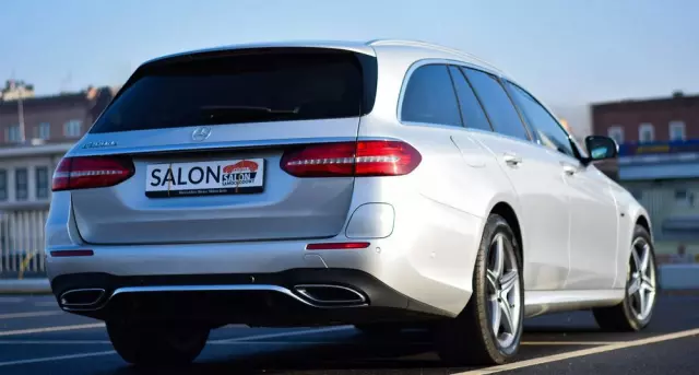 MERCEDES-BENZ Klasa E 300 de AMG