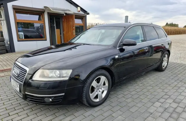 AUDI A6 