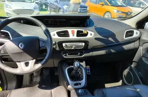 RENAULT Grand Scenic 