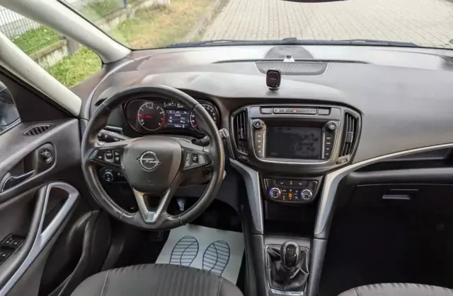 OPEL Zafira 